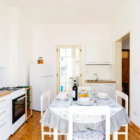 Semesterbostad Sannicola Apartments